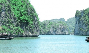 Halong Bay - Cat Ba Monkey Island Resort - Kayaking - Lan Ha Bay 4Day/3Night