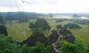 Hanoi: Hoa Lu, Trang An Caves, & Mua Cave Day Trip and Lunch