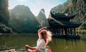 From Hanoi: Trang An Boat, Bai Dinh Pagoda, & Mua Cave Tour