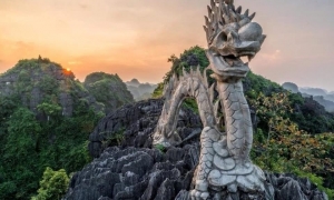 Hanoi: Ninh Binh Day Trip with Tam Coc, Hoa Lu, and Mua Cave