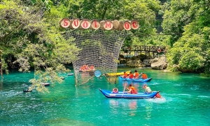 Paradise Cave and Mooc Spring Private Tour