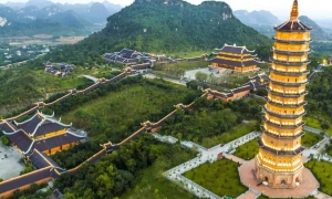 From Hanoi: Trang An Boat, Bai Dinh Pagoda, & Mua Cave Tour
