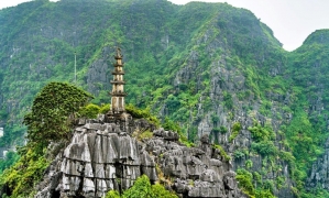 From Hanoi: 1D group tour to visit Ninh Binh - Lunch & Bus