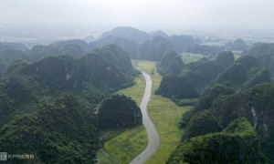 Hanoi: Ninh Binh Day Trip with Tam Coc, Hoa Lu, and Mua Cave