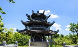 From Hanoi: Ninh Binh, Trang An, Bai Dinh, and Mua Cave Trip
