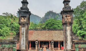 Hanoi: Ninh Binh Day Trip with Tam Coc, Hoa Lu, and Mua Cave